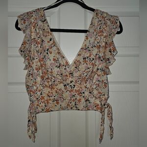 Moving Sale! { Free People Pretty Daze Floral Crop Top Size S